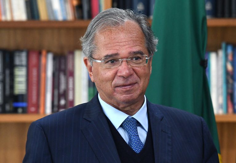 No Fórum de Davos, Guedes diz que inflação “é problema do mundo todo”