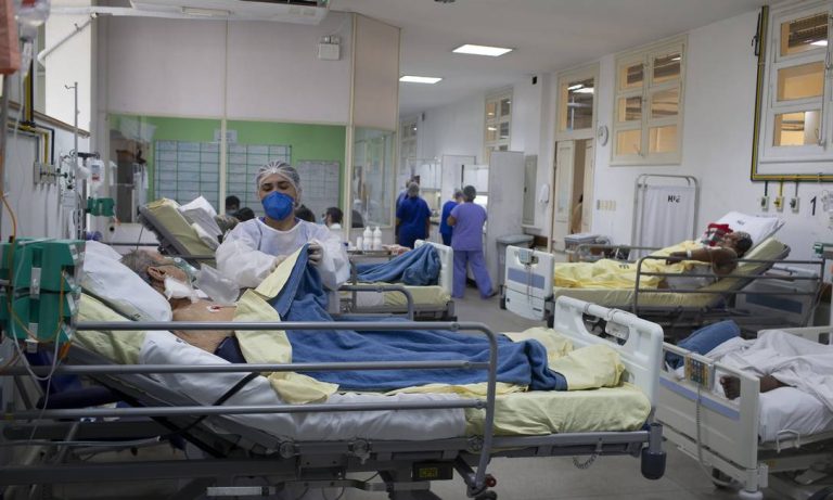 Brasil bate recorde de novos casos de Covid: 219 mil em 24 horas