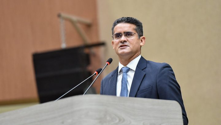A Associação de Entretenimento do Estado do Amazonas (ASSEAAM) publicou, nas redes sociais, nota de repúdio contra a declaração do prefeito de Manaus David Almeida que relacionava o aumento de casos de Covid-19 com a conduta de frequentadores de bares e casas de show