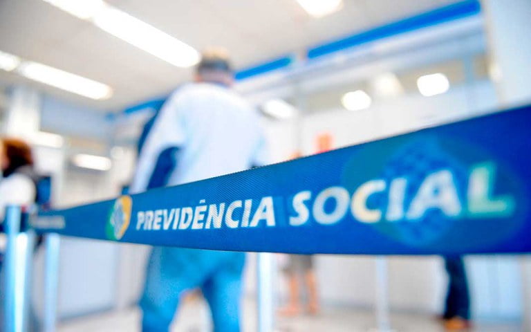 O governo publicou no "Diário Oficial da União" desta quinta-feira (20) a portaria interministerial que reajusta os benefícios pagos pelo Instituto Nacional do Seguro Social (INSS)