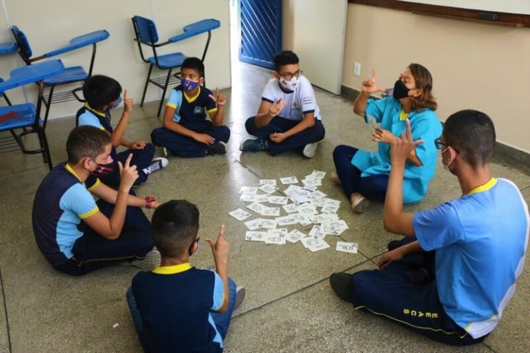 Matrículas da rede estadual para alunos com deficiências começam na segunda-feira Matrículas da rede estadual para alunos com deficiências começam na segunda-feira