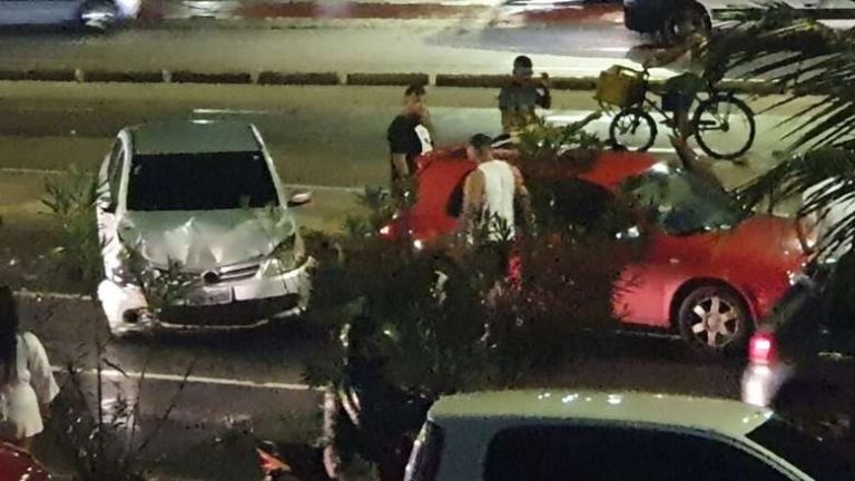 VÍDEO: Jovem morre após se jogar de ônibus em movimento para escapar de assalto