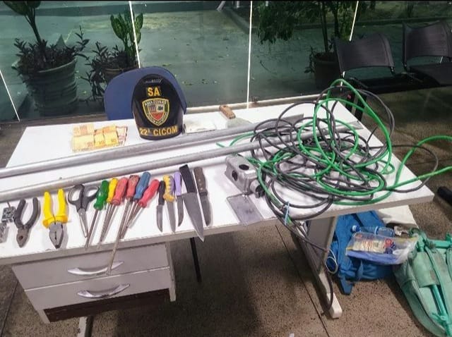 Homem é preso após roubar fios elétricos em viaduto