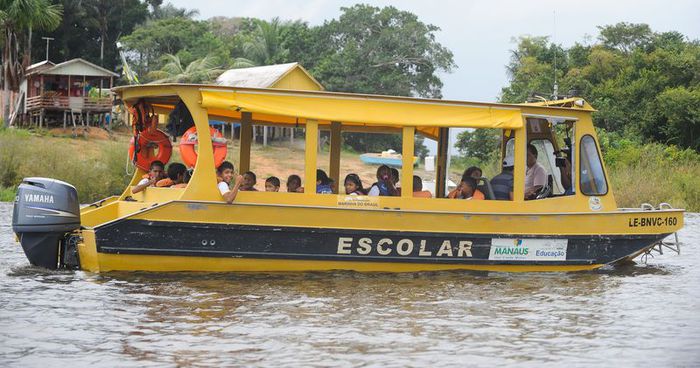 Transporte com busca em casa para vacinação de crianças neste sábado
