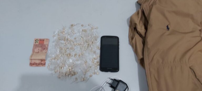 Homem procurado pela polícia por homicídio é preso por tráfico de drogas em Tapauá