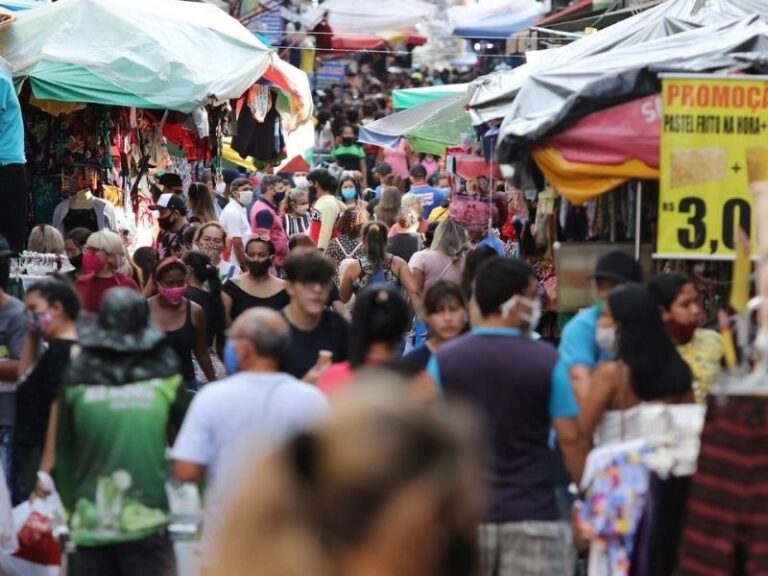Confira o horário de funcionamento de bancos e comércios no feriado