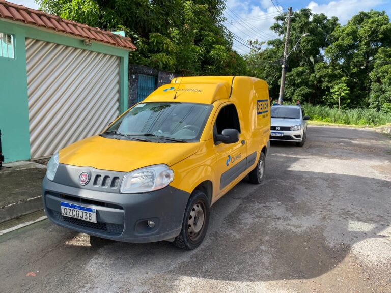 Funcionário dos correios se joga para fugir de assalto na Cidade Nova