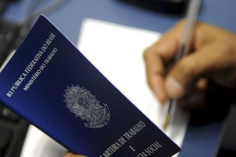 Confira as vagas de emprego disponíveis para esta sexta-feira