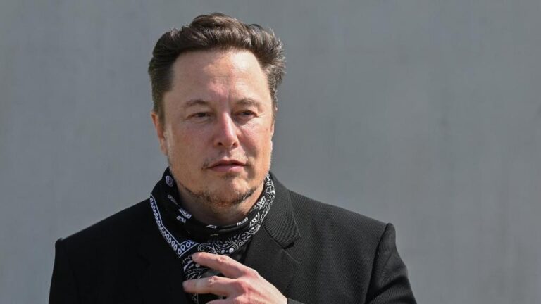 Bizarro: Bilionário Elon Musk chama Putin para "combate" valendo a Ucrânia!