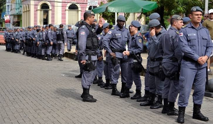 PM é preso após atirar em perna de pai de aluno do colégio militar em manaus