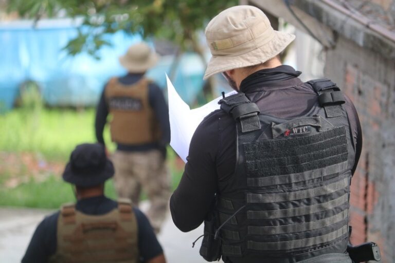 Dados da Secretaria de Segurança Pública (SSP-AM) mostram que houve aumento no número de pessoas presas por envolvimento com a criminalidade no Amazonas - 9.693 prisões entre janeiro e dezembro de 2021, acréscimo de 8% na comparação com o mesmo período do ano anterior