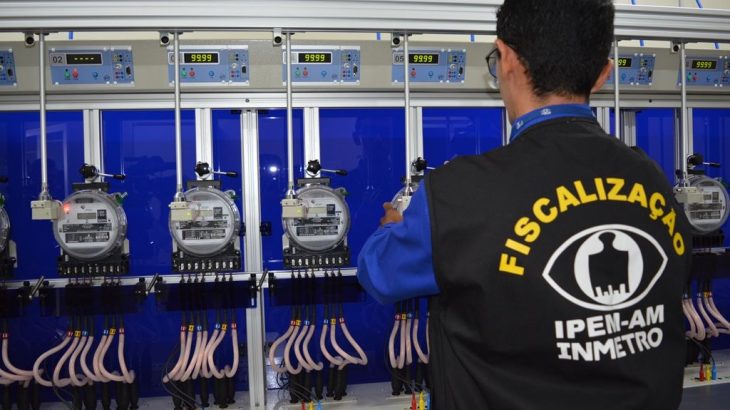 Após identificar falhas nos medidores instalados pela Amazonas Energia, o Instituto de Pesos e Medidas do Amazonas (Ipem) registrou aumento de 600% no número de reclamações diárias contra o serviço executado pela concessionária