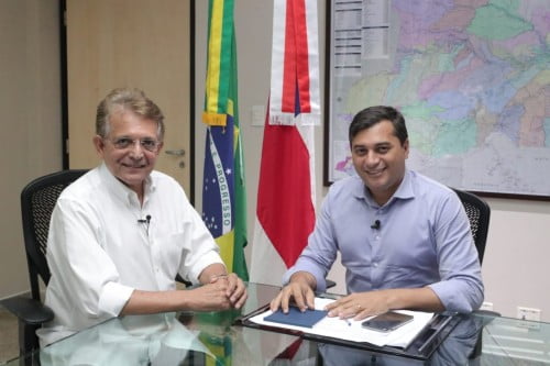 Após manobra, Pauderney