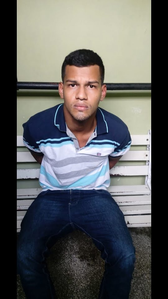 Homem é preso suspeito de assalto em drogaria