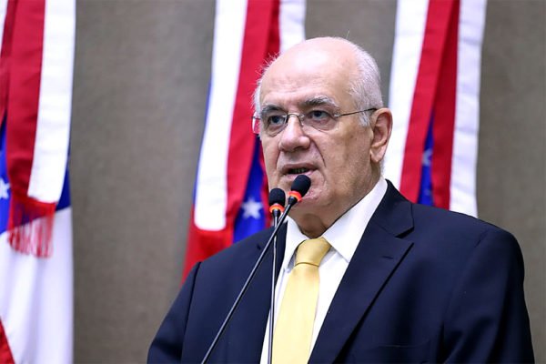 Em entrevista ao programa Meio Dia da rádio e TV Onda Digital nesta terça-feira (29), o deputado estadual Serafim Corrêa (PSB) analisou o cenário político que deve ser desenhado a partir das mudanças previstas pela reforma eleitoral, como as federações, na disputa pelos cargos de governador e deputado estadual