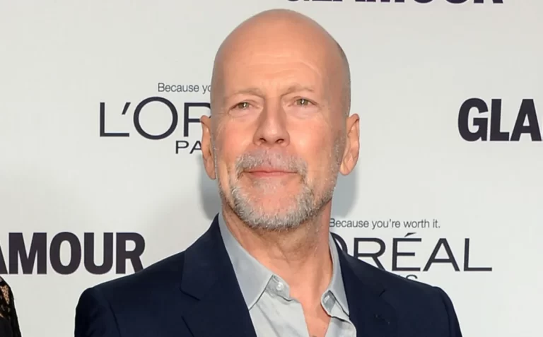 Astro do cinema, Bruce Willis se aposenta por problema de saúde Astro do cinema, Bruce Willis se aposenta por problema de saúde