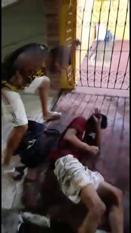 Veja vídeos: Suposto assaltante é baleado e espancado no Japiim