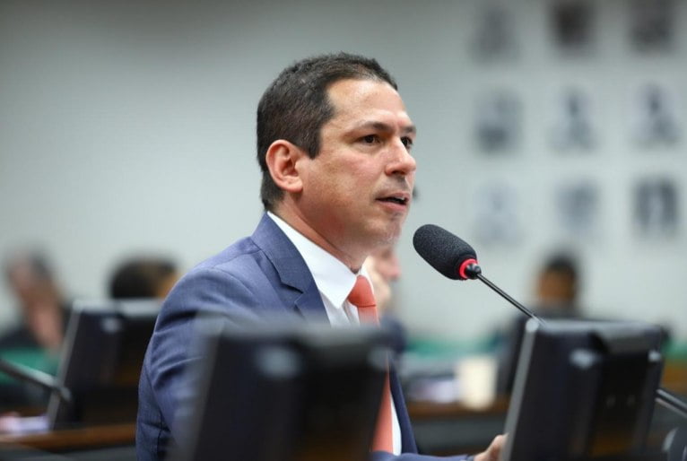 Deputado Marcelo Ramos chama decreto do IPI de "estupidez econômica"