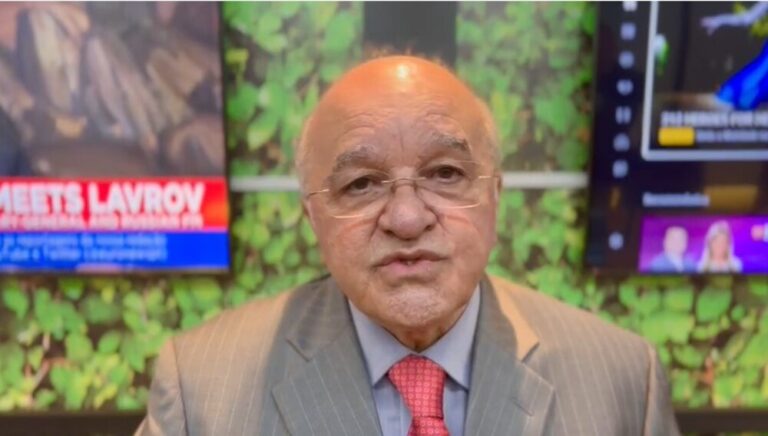 Em entrevista à rádio e TV Onda Digital nesta terça-feira (26), o ex-governador do Amazonas José Melo confirmou pré-candidatura a deputado estadual pelo PROS e afirmou que a defesa da matriz econômica ambiental como alternativa à Zona Franca de Manaus será o principal projeto de mandato