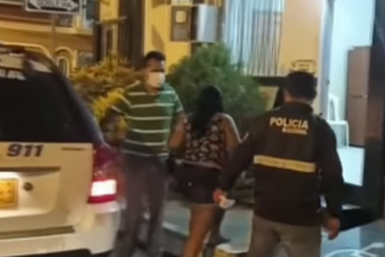 Mulher tenta vender filha pelo Facebook e acaba presa