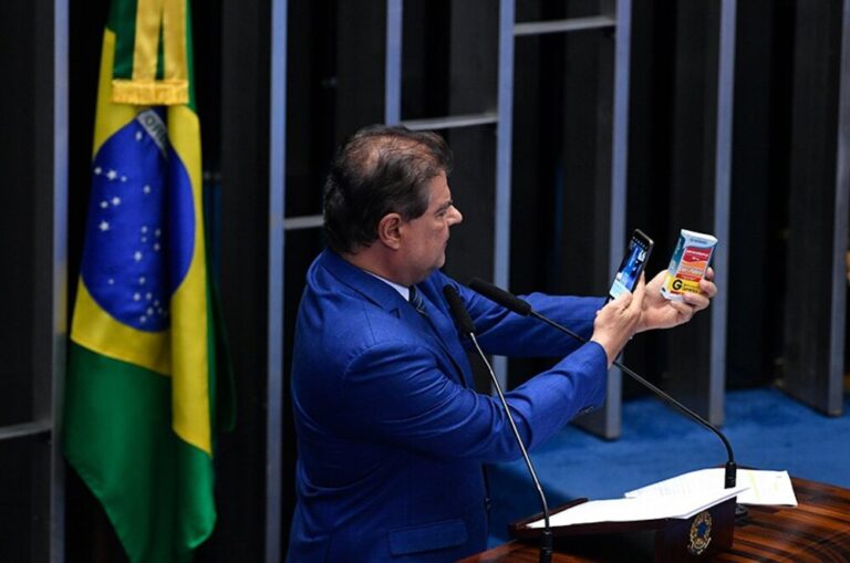 Senado aprova regulamentação da bula digital