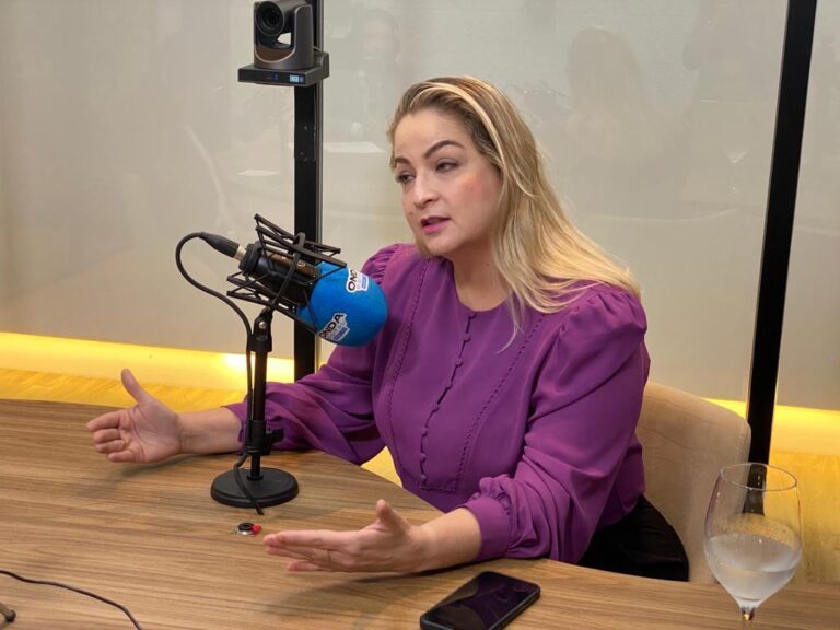 Carol Braz anuncia apoio a Eduardo Braga