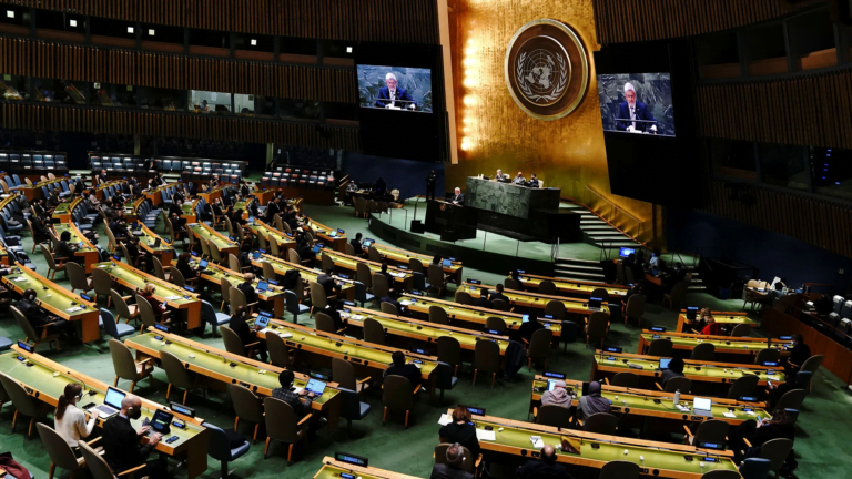 Rússia é suspensa de Conselho de Direitos Humanos da ONU