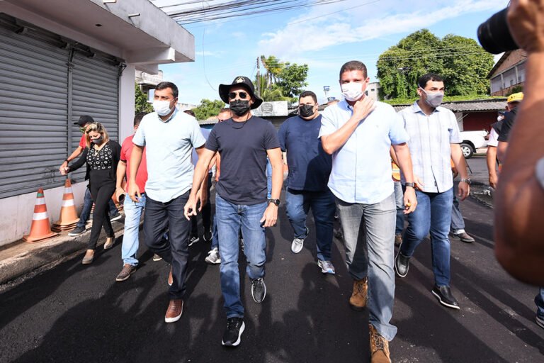 David Almeida afirma que Manaus terá a melhor malha viária do país em um ano David Almeida afirma que Manaus terá a melhor malha viária do país em um ano