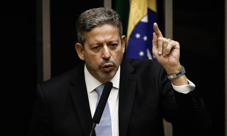 O presidente da Câmara dos Deputados, Arthur Lira (PP-AL), defendeu nesta sexta-feira (27) a privatização da Petrobras ou a adoção de "medidas mais duras"