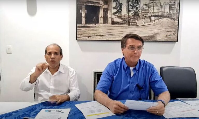 O presidente Jair Bolsonaro afirmou durante live nas redes sociais nesta quinta-feira (12), que as Forças Armadas não vão interferir nas eleições. A declaração foi uma resposta ao presidente do Tribunal Superior Eleitoral (TSE), Edson Fachin, que criticou as tentativas de colocar em dúvida o sistema de apuração de votos