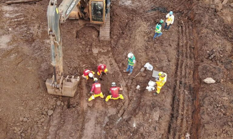 Ossada encontrada por bombeiros em Brumadinho é identificada