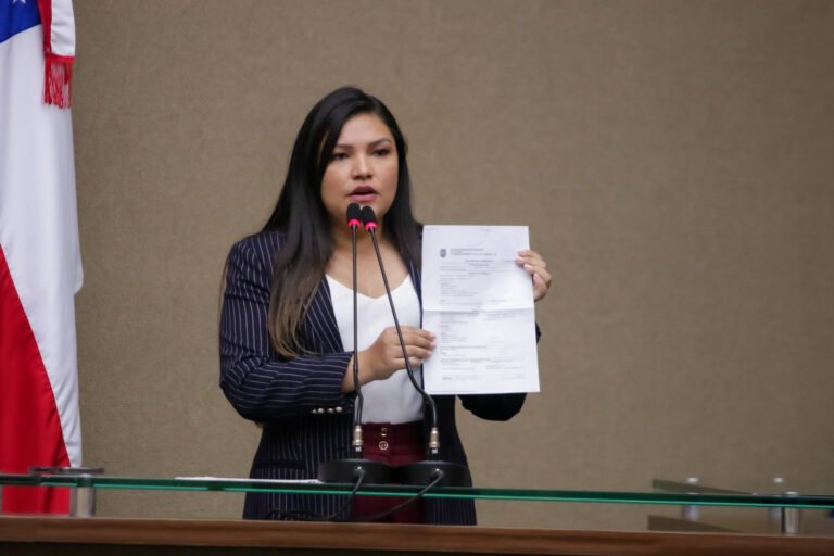 Após sete meses de tramitação na Comissão de Constituição, Justiça e Cidadania (CCJ), o processo por quebra de decoro parlamentar contra a deputada Joana Darc (PL) deverá ser analisado pela Comissão de Ética da Assembleia Legislativa do Amazonas (Aleam)