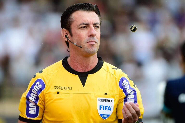 Fifa anuncia árbitros brasileiros para Copa do Mundo