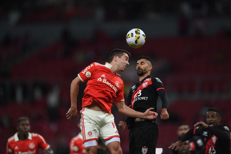 Fechando a rodada, Internacional e Atlético-GO empatam em 1 a 1