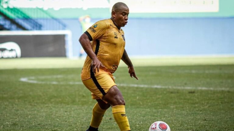 Walter rescinde com Amazonas FC