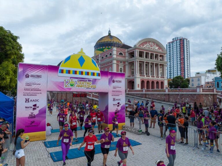 Corrida comemorativa do Teatro Amazonas reúne 1.500 atletas