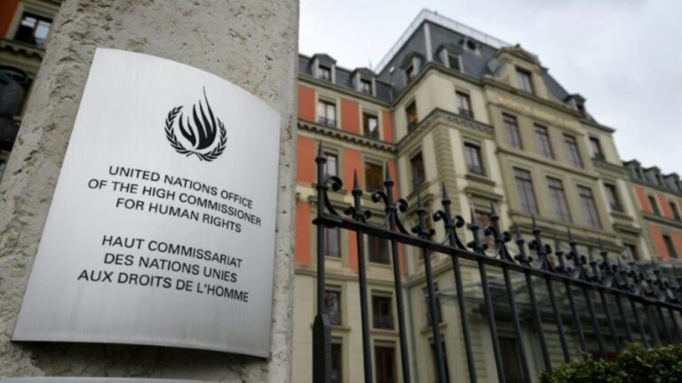 O Alto Comissariado das Nações Unidas para Direitos Humanos afirmou nesta sexta-feira (10) que o esforço do governo brasileiro nas buscas pelo indigenista Bruno Pereira e o jornalista britânico Dom Phillips, desaparecidos desde o último domingo, foi "extremamente lento"