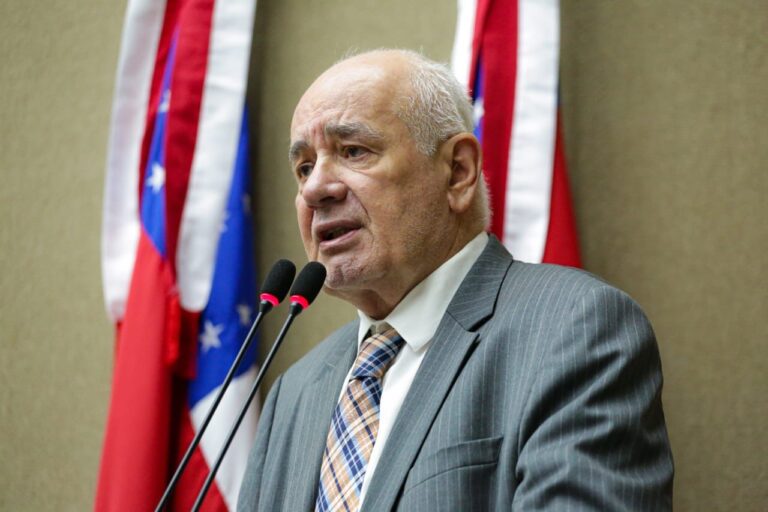 A redução do Imposto sobre Circulação de Mercadorias e Serviços (ICMS) sobre os combustíveis para reduzir o preço da gasolina e do diesel ao consumidor, anunciada pelo governo federal, terá um efeito devastador na educação pública brasileira