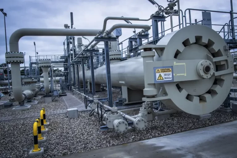 Rússia fecha gasoduto para “manutenção” e UE teme corte energético
