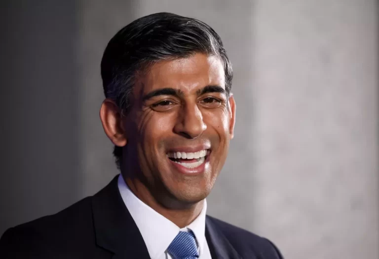 Rishi Sunak lidera disputa para premiê do Reino Unido