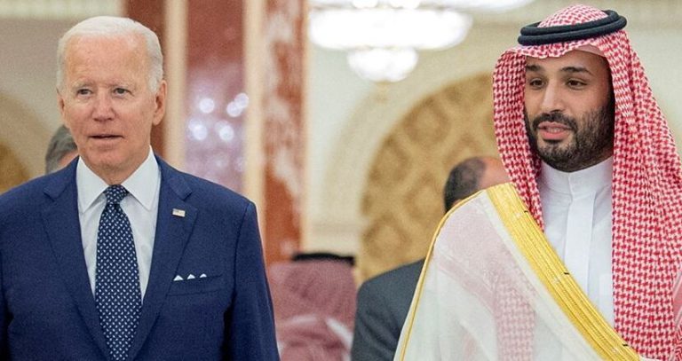 Biden confronta príncipe da Arábia Saudita sobre assassinato de jornalista em 2018