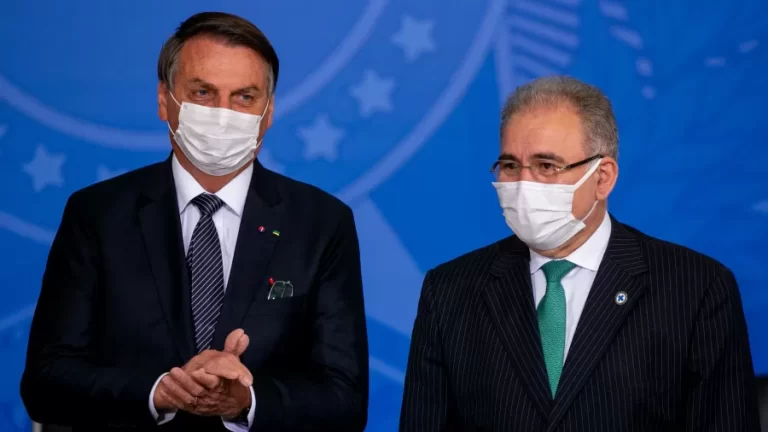 Omar Aziz repudia arquivamento de investigações contra Bolsonaro Omar Aziz repudia arquivamento de investigações contra Bolsonaro