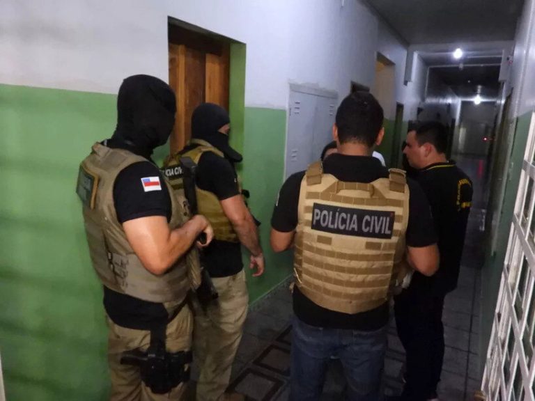 Uma ação da Central Integrada de Fiscalização (CIF), vinculada à Secretaria de Segurança Pública do Amazonas (SSP-AM), resultou na prisão de um homem de 44 anos que mantinha uma mulher, de idade não divulgada, em cárcere privado num hotel no Centro de Manaus