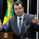 fiscaliza-news-eduardo-braga-confirma-pre-candidatura-ao-governo-do-amazonas-com-apoio-de-lula.jpg