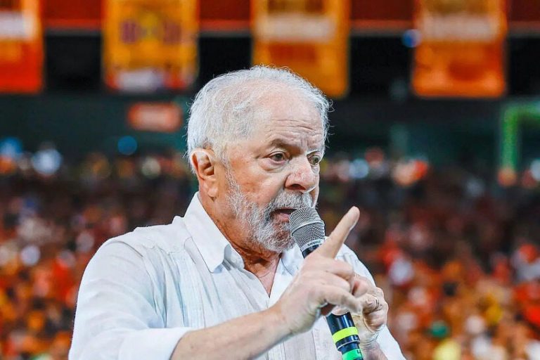 BTG Pactual: Lula avança três pontos sobre Bolsonaro nas pesquisa estimulada BTG Pactual: Lula avança três pontos sobre Bolsonaro nas pesquisa estimulada