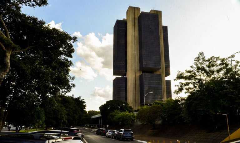 BC lança moeda colorida para celebrar bicentenário da independência