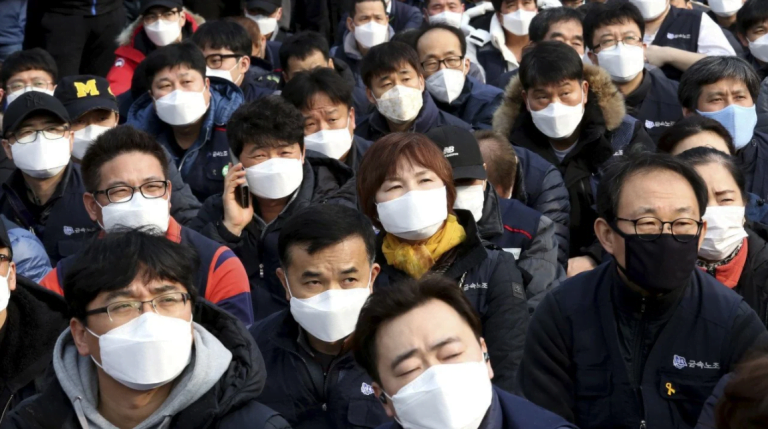 Especialistas analisam nova onda de Covid-19 no Japão