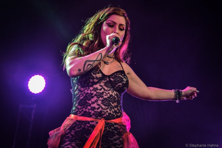 Mulheres no rock: Confira seis nomes que ajudaram a propagar o gênero no Brasil