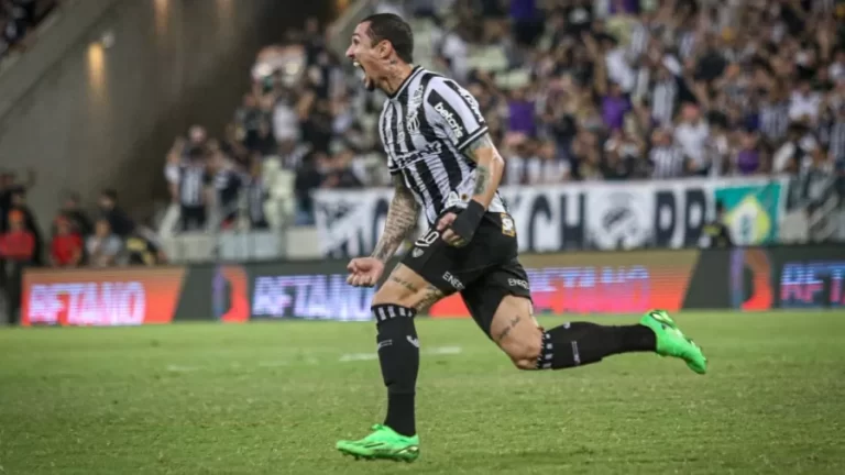 Ceará vence Avaí em jogo atrasado por falha na iluminação