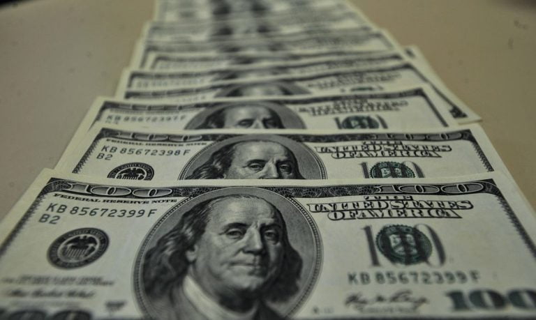 Dólar volta a subir: Entenda história da desvalorização do Real frente à moeda americana